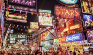 Pattaya tour service, transfer from Bangkok Airport to Hua Hin and throughout Thailand. Tour prices start from 1500 baht.