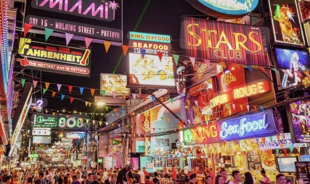 Pattaya tour service, transfer from Bangkok Airport to Hua Hin and throughout Thailand. Tour prices start from 1500 baht.